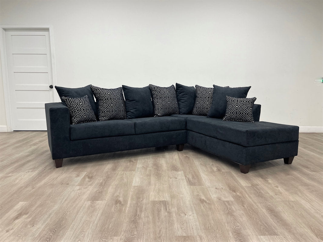110- Sectional Hollywood Black ***NEW ARRIVAL***