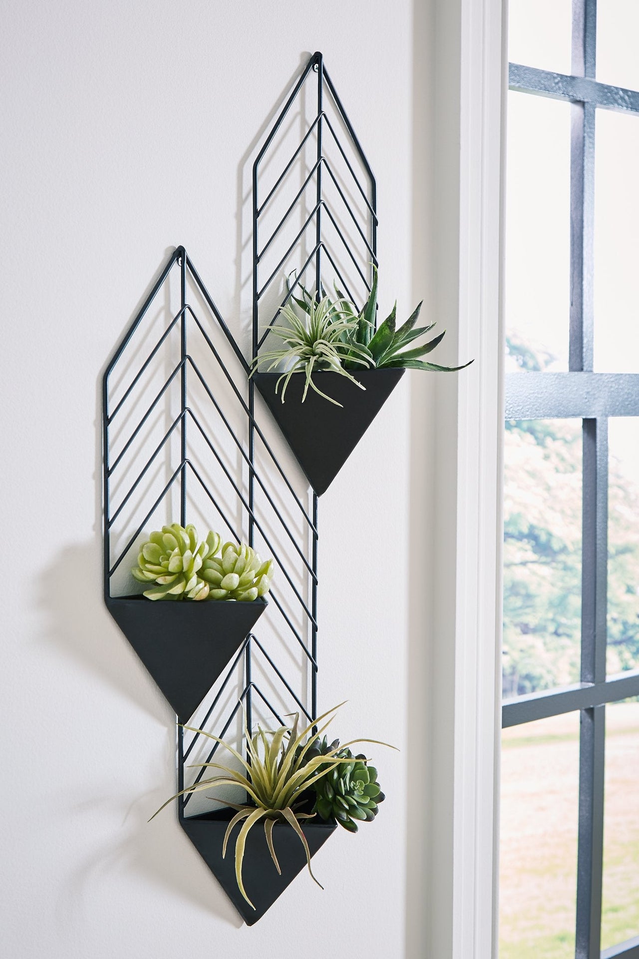 Dashney Wall Planter On Stand image